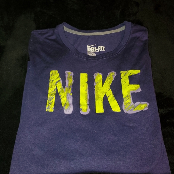 Women's Nike Dri-Fit long sleeve shirt - Picture 1 of 4
